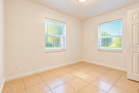 Villa ou maison à louer à Winter Park, Floride: 2 chambres, 102.19 m2 № 2408730 - photo 9