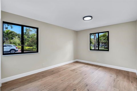 House in Palm Beach Gardens, Florida 4 bedrooms, 298.49 sq.m. № 1697373 - photo 23