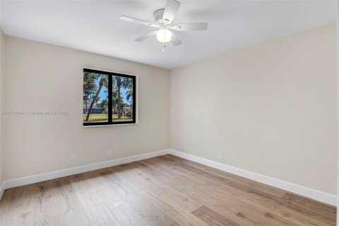 House in Palm Beach Gardens, Florida 4 bedrooms, 298.49 sq.m. № 1697373 - photo 20