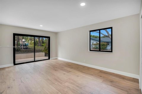 House in Palm Beach Gardens, Florida 4 bedrooms, 298.49 sq.m. № 1697373 - photo 25