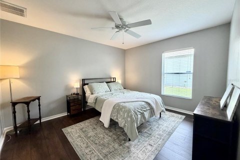 House in Hudson, Florida 4 bedrooms, 180.69 sq.m. № 2150690 - photo 19