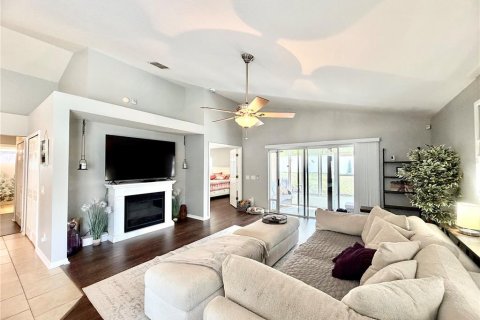 House in Hudson, Florida 4 bedrooms, 180.69 sq.m. № 2150690 - photo 15