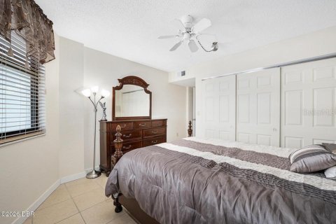 Condo in Ormond Beach, Florida, 2 bedrooms  № 2310484 - photo 21