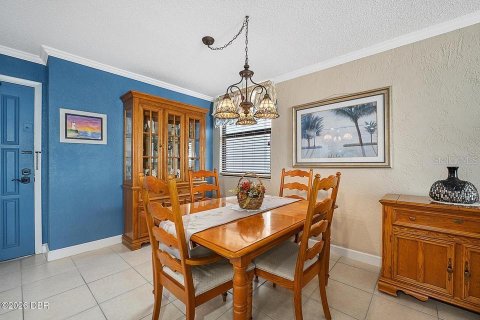 Condo in Ormond Beach, Florida, 2 bedrooms  № 2310484 - photo 13