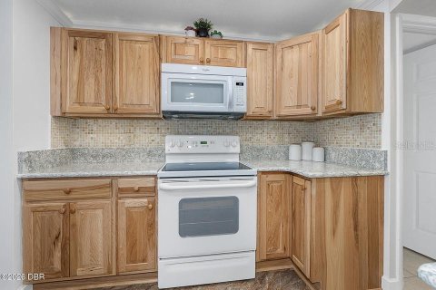 Condo in Ormond Beach, Florida, 2 bedrooms  № 2310484 - photo 19