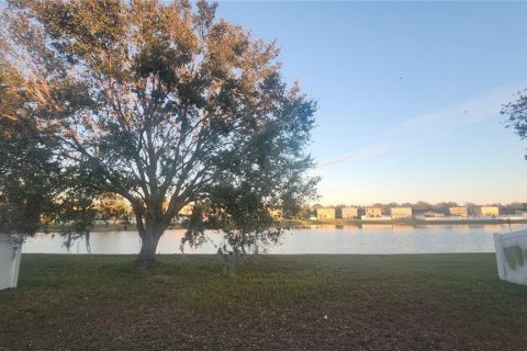 House in Gibsonton, Florida 3 bedrooms, 129.6 sq.m. № 2231797 - photo 15