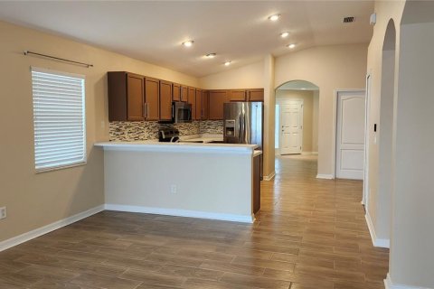 House in Gibsonton, Florida 3 bedrooms, 129.6 sq.m. № 2231797 - photo 4