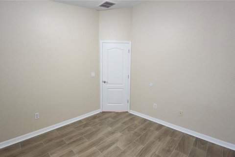 House in Gibsonton, Florida 3 bedrooms, 129.6 sq.m. № 2231797 - photo 6