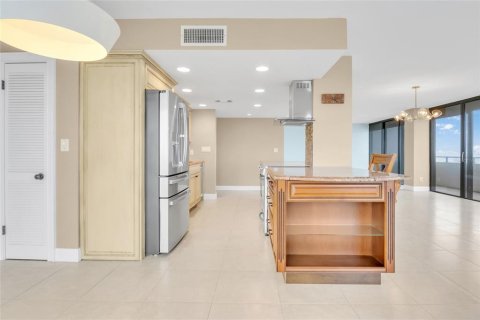 Condo in Daytona Beach, Florida, 2 bedrooms  № 1434146 - photo 15