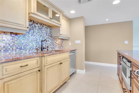 Condo in Daytona Beach, Florida, 2 bedrooms  № 1434146 - photo 20