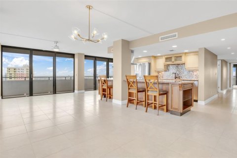 Condo in Daytona Beach, Florida, 2 bedrooms  № 1434146 - photo 10
