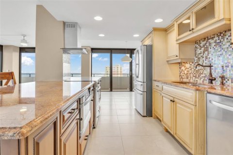 Condo in Daytona Beach, Florida, 2 bedrooms  № 1434146 - photo 23