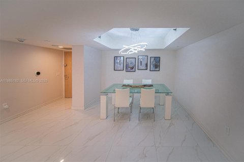 Copropriété à louer à Sunny Isles Beach, Floride: 2 chambres, 135.64 m2 № 2048307 - photo 5