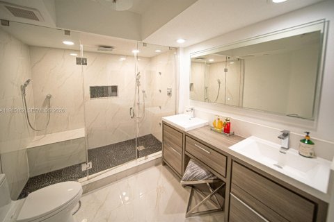Copropriété à louer à Sunny Isles Beach, Floride: 2 chambres, 135.64 m2 № 2048307 - photo 18