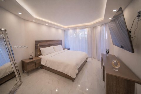 Copropriété à louer à Sunny Isles Beach, Floride: 2 chambres, 135.64 m2 № 2048307 - photo 12