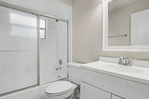 Купить виллу или дом в Киссимми, Флорида 6 комнат, 118.45м2, № 2156612 - фото 15