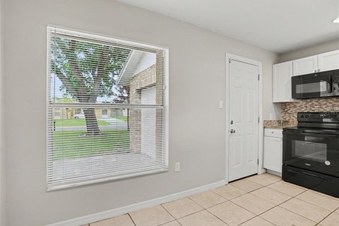 Купить виллу или дом в Киссимми, Флорида 6 комнат, 118.45м2, № 2156612 - фото 5