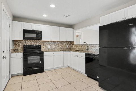 Купить виллу или дом в Киссимми, Флорида 6 комнат, 118.45м2, № 2156612 - фото 4