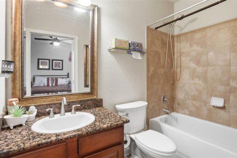 Condominio en venta en Davenport, Florida, 3 dormitorios, 123.19 m2 № 2114270 - foto 14