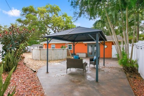 House in Dunedin, Florida 3 bedrooms, 126.53 sq.m. № 2127139 - photo 30