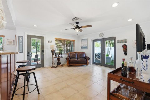 House in Dunedin, Florida 3 bedrooms, 126.53 sq.m. № 2127139 - photo 9