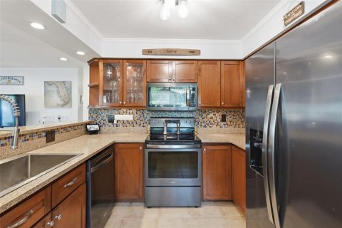 House in Dunedin, Florida 3 bedrooms, 126.53 sq.m. № 2127139 - photo 4