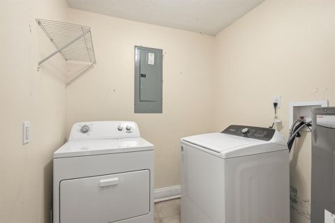 House in Dunedin, Florida 3 bedrooms, 126.53 sq.m. № 2127139 - photo 26