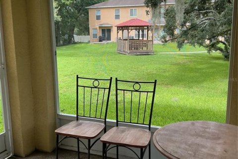 Townhouse in Seffner, Florida 3 bedrooms, 164.9 sq.m. № 2203263 - photo 22