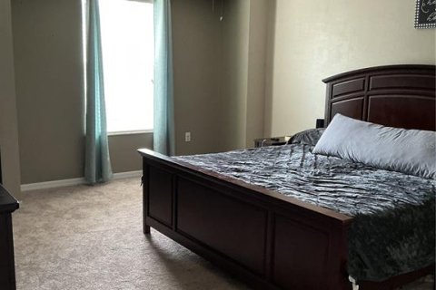 Townhouse in Seffner, Florida 3 bedrooms, 164.9 sq.m. № 2203263 - photo 30