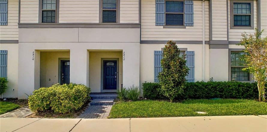 Townhouse in Kissimmee, Florida 5 bedrooms, 210.24 sq.m. № 1602233