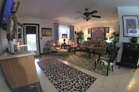 Condominio en venta en Delray Beach, Florida, 1 dormitorio, 76.92 m2 № 2246585 - foto 3