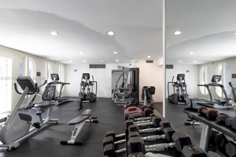 Condominio en venta en Hallandale Beach, Florida, 2 dormitorios, 106.84 m2 № 2075169 - foto 24