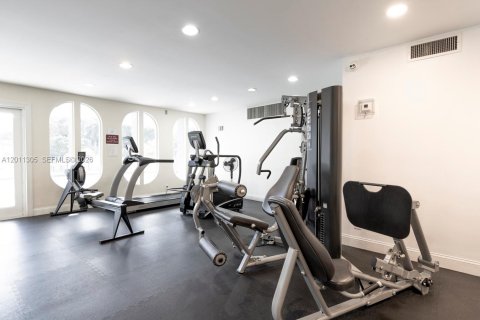 Condominio en venta en Hallandale Beach, Florida, 2 dormitorios, 106.84 m2 № 2075169 - foto 23