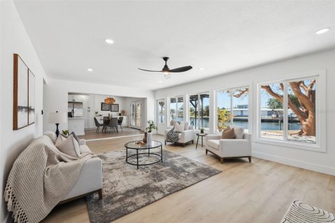 Villa ou maison à vendre à Bradenton, Floride: 4 chambres, 205.13 m2 № 1632338 - photo 20