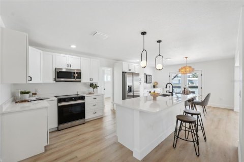 Villa ou maison à vendre à Bradenton, Floride: 4 chambres, 205.13 m2 № 1632338 - photo 7