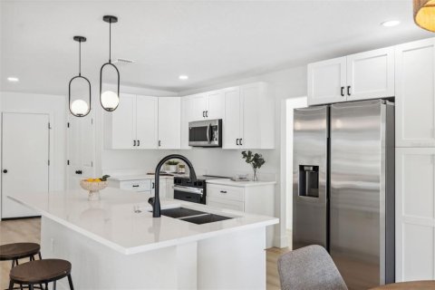 Villa ou maison à vendre à Bradenton, Floride: 4 chambres, 205.13 m2 № 1632338 - photo 12