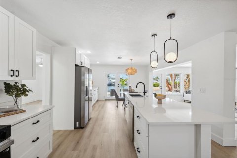 Villa ou maison à vendre à Bradenton, Floride: 4 chambres, 205.13 m2 № 1632338 - photo 8