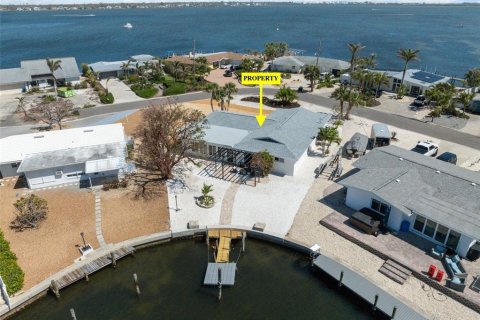 Villa ou maison à vendre à Bradenton, Floride: 4 chambres, 205.13 m2 № 1632338 - photo 1
