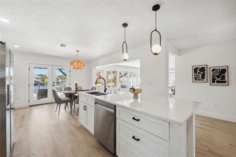 Villa ou maison à vendre à Bradenton, Floride: 4 chambres, 205.13 m2 № 1632338 - photo 11