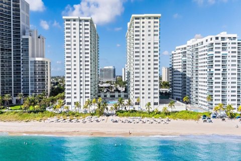 Copropriété à vendre à Fort Lauderdale, Floride: 3 chambres, 196.21 m2 № 2084399 - photo 2