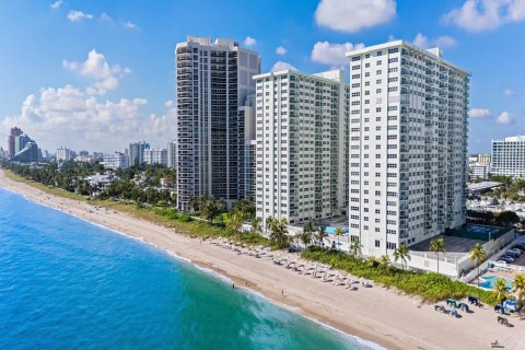 Copropriété à vendre à Fort Lauderdale, Floride: 3 chambres, 196.21 m2 № 2084399 - photo 30