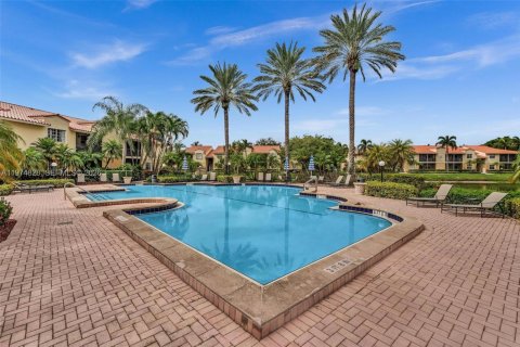 Condo in Pompano Beach, Florida, 1 bedroom  № 2043111 - photo 19