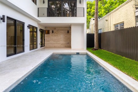 Villa ou maison à vendre à Miami, Floride: 5 chambres, 278.71 m2 № 1776138 - photo 7