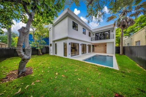 Villa ou maison à vendre à Miami, Floride: 5 chambres, 278.71 m2 № 1776138 - photo 12
