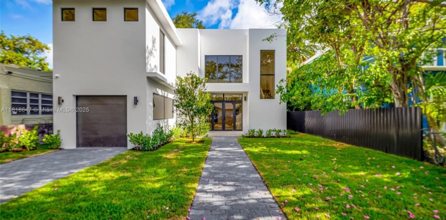 Villa ou maison à Miami, Floride 5 chambres, 278.71 m2 № 1776138
