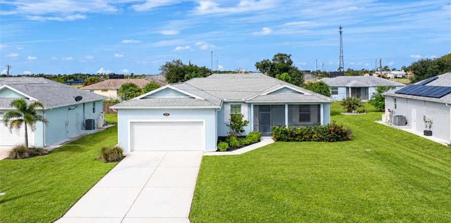 Villa ou maison à Port Charlotte, Floride 3 chambres, 119.57 m2 № 2423669