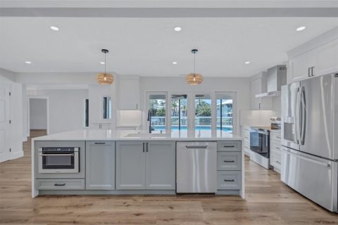 Casa en venta en Palmetto, Florida, 4 dormitorios, 257.99 m2 № 1760634 - foto 11