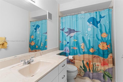 Townhouse in Weston, Florida 3 bedrooms, 190.45 sq.m. № 1944003 - photo 29