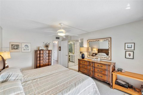 Copropriété à vendre à Hollywood, Floride: 2 chambres, 92.16 m2 № 1960435 - photo 12
