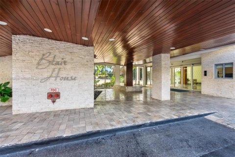 Купить кондоминиум в Бей-Харбор-Айлендс, Флорида 2 спальни, 169.08м2, № 2018479 - фото 25